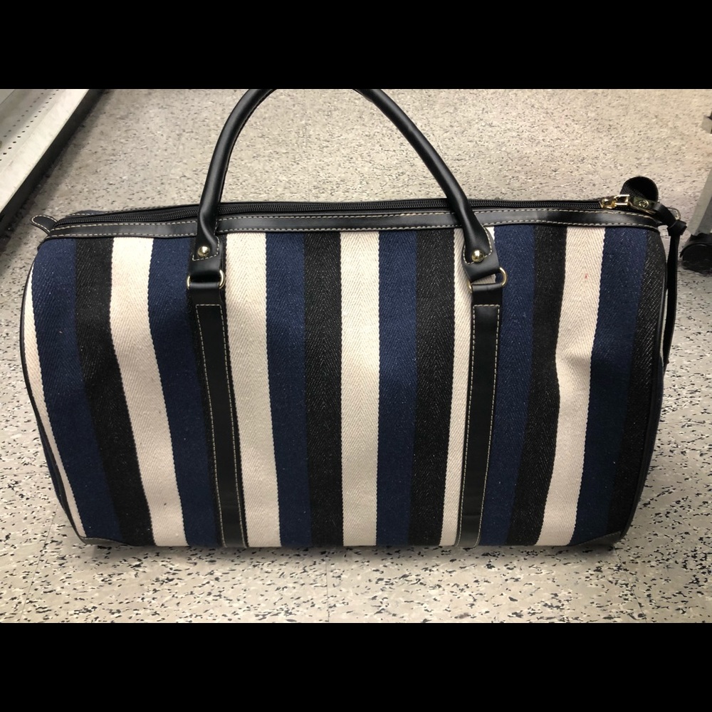 Adrienne Vittadini Travel Bag